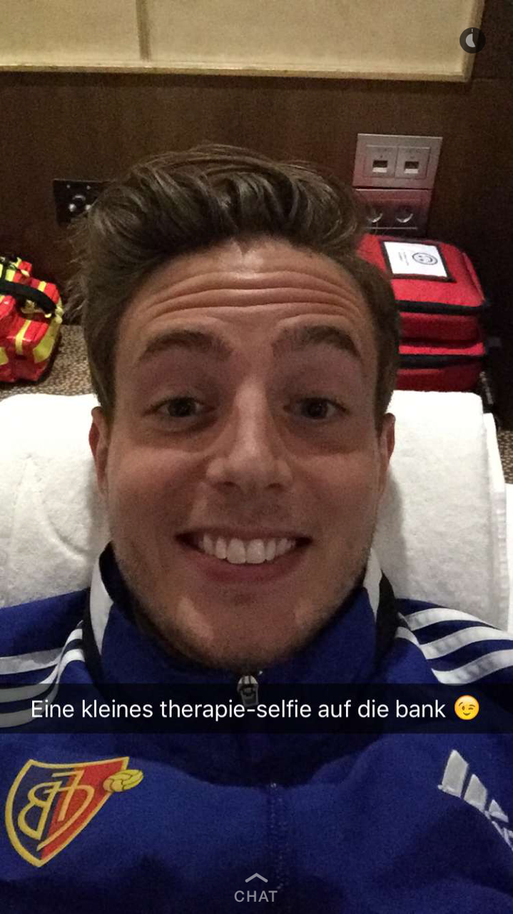 Daniel Hoegh meldet sich per Snapchat von der Physio-Bank.