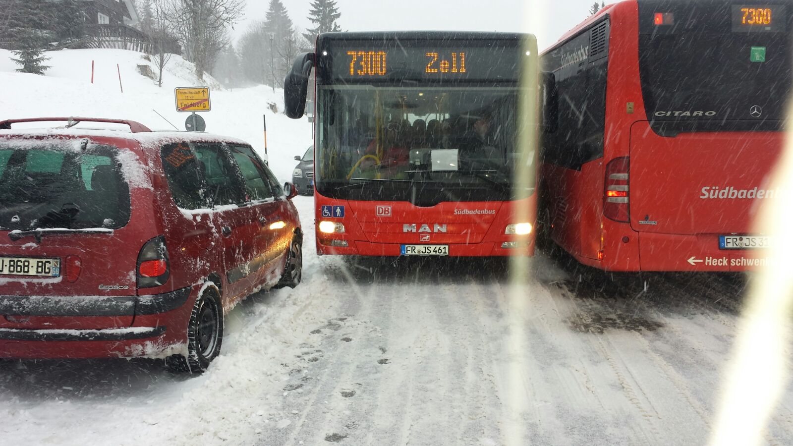 Busfahren auf dem Feldberg ist Präzisionsarbeit.