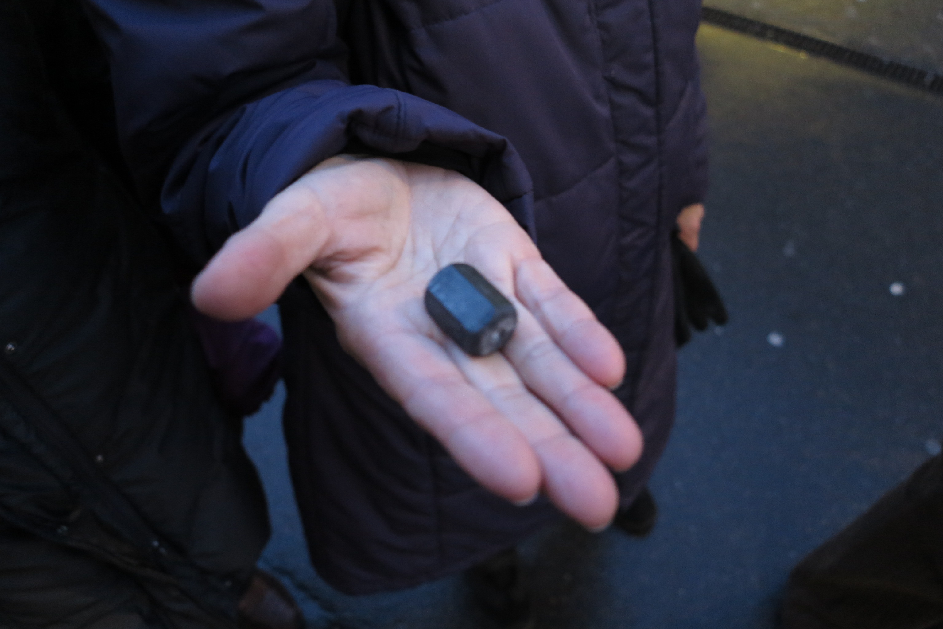 Eines der Gummigeschosse, das die Polizei einsetzte