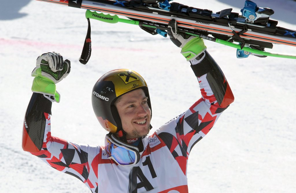 epa05181972 Second placed Marcel Hirscher of Austria celebrates during the podium ceremony of the men's Alpine Skiing World Cup Giant Slalom race in Hinterstoder, Austria, 26 February 2016. EPA/EXPA/ERICH SPIESS
