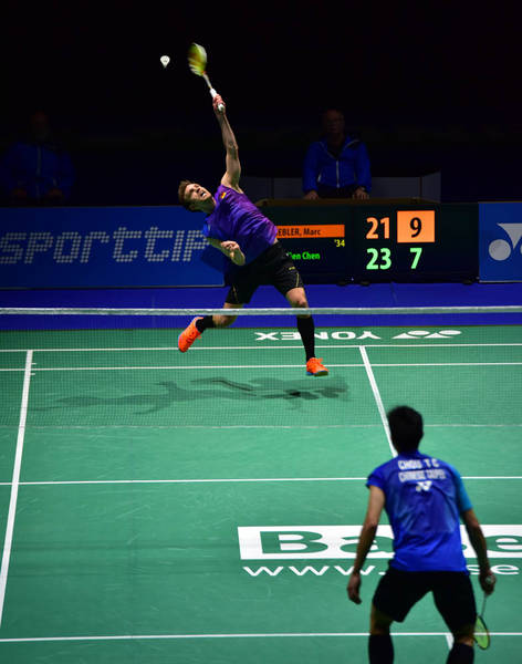 Der deutsche Marc Zwiebler besiegt den Taiwanesen Chou Tien Chen in drei Sätzen.
