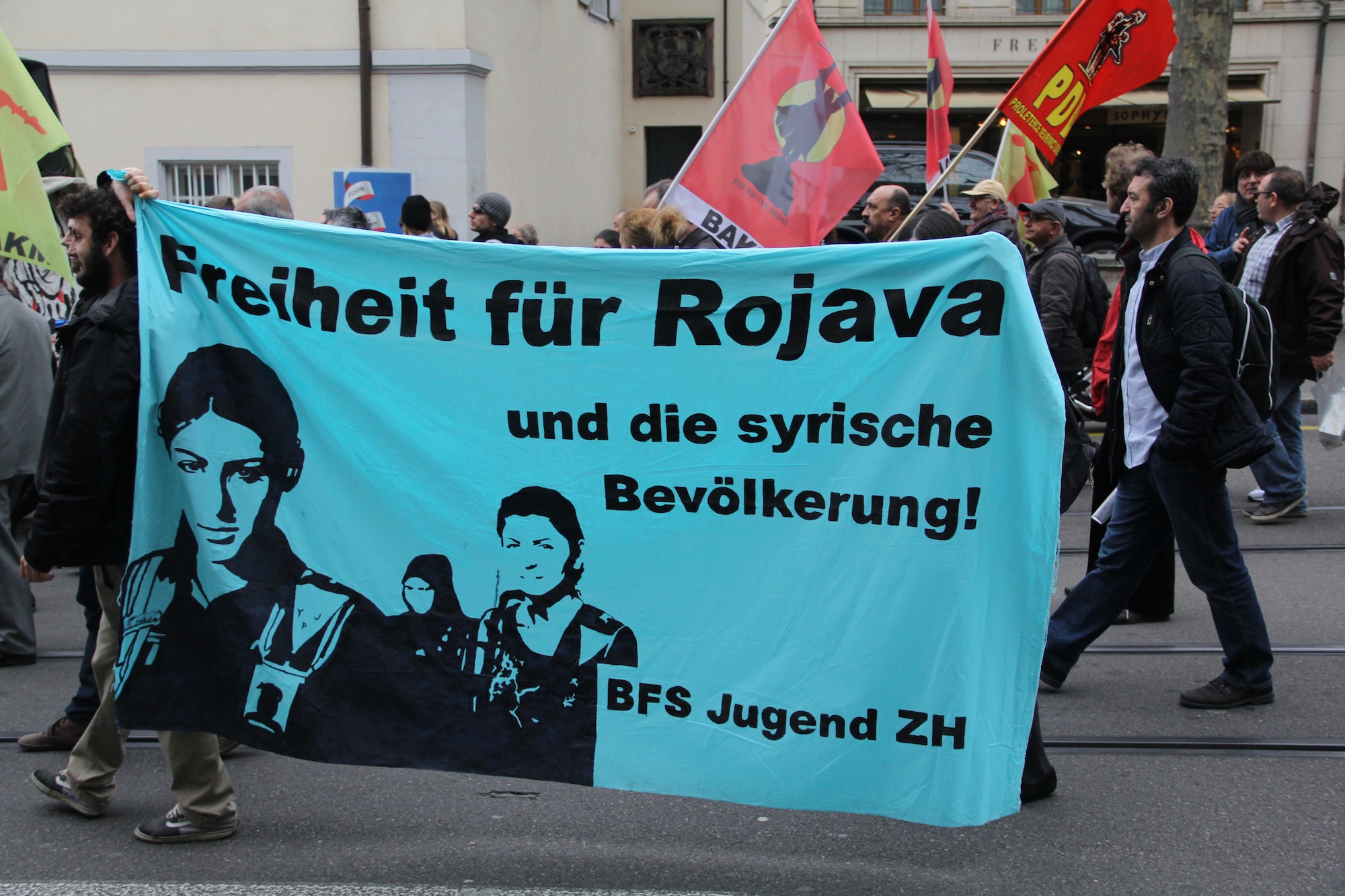 Wo sich die kurdische PYD gegen die IS-Terrormilizen durchsetzte: Sympathiebekundungen mit dem nordsyrischen Autonomieprojekt in Rojava.