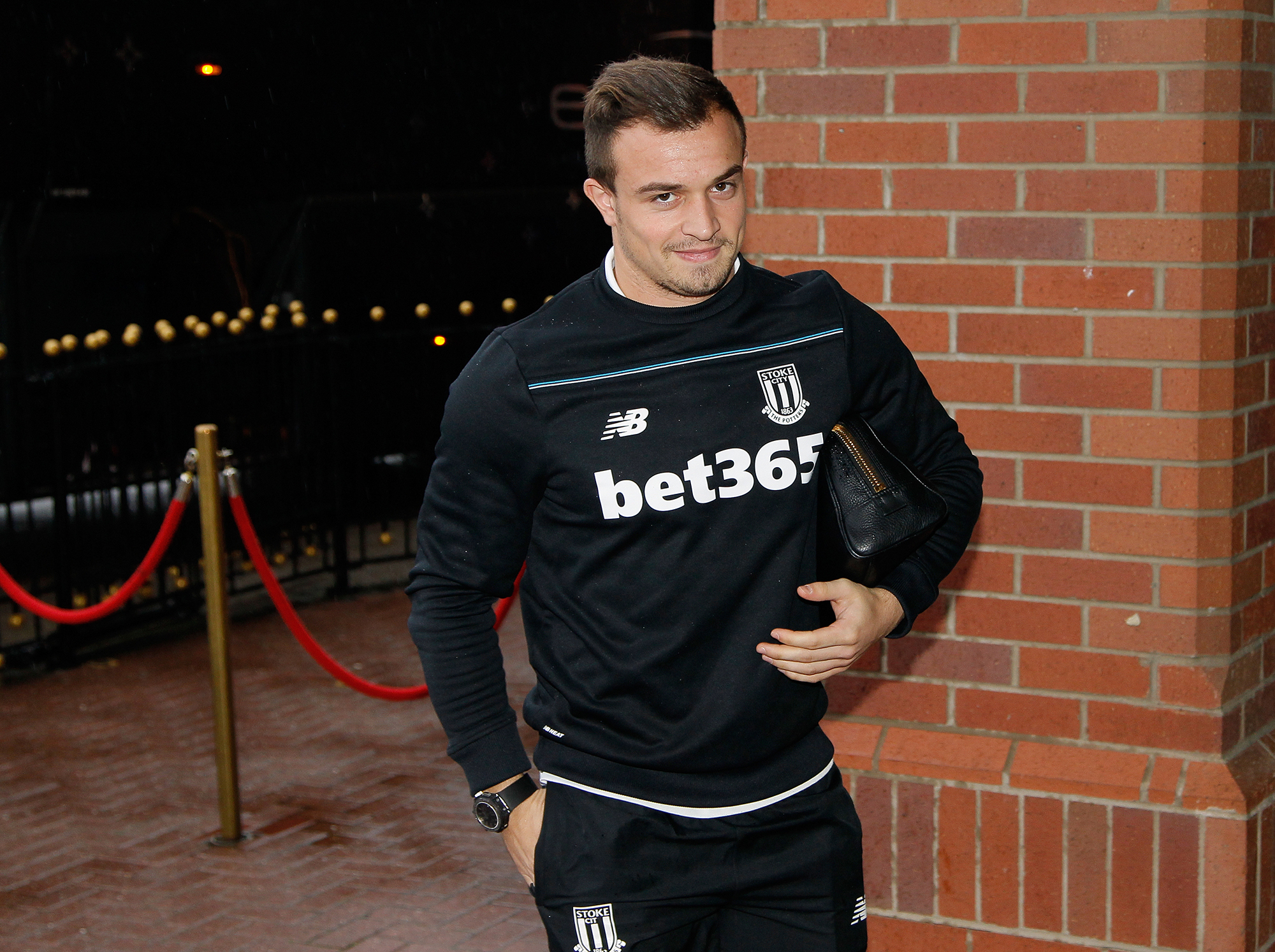 Stoke City's Xherdan Shaqiri arrives before the Barclays Premier League match at the Stadium of Light, Sunderland. (KEYSTONE/PRESS ASSOCIATION IMAGES/Richard Sellers)