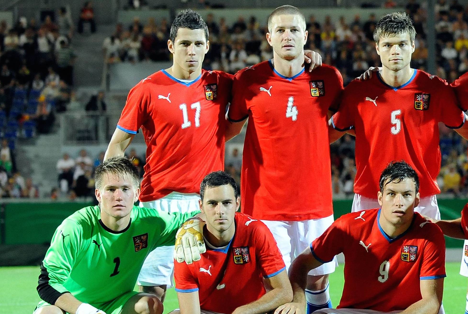 Bildnummer: 13186571 Datum: 08.09.2009 Copyright: imago/Jan Huebner 08.09.2009, L‰nderspiel, Deutschland U21 - Tschechien U21 hintere Reihe v.l. Marek Suchy (Tschechein U21), Ondrej Mazuch (Tschechein U21), Ondrej Celustka (Tschechein U21), Marcel Gecov (Tschechein U21), Adam Hlousek (Tschechein U21), Borek Dockal (Tschechein U21) vordere Reihe vl.l Tomas Vaclik (Tschechein U21), Jan Lecjaks (Tschechein U21), Michael Rabusic (Tschechein U21), Lukas Vacha (Tschechein U21), Lukas Marecek (Tschechein U21) ; kbdig 2009 quer Fussball Soccer Germany Calcio Le Football Futbol Voetbal Fotball Cesko Czech Image number 13186571 date 08 09 2009 Copyright imago Jan Huebner 08 09 2009 international match Germany U21 The Czech Republic U21 rear Row v l Marek Suchy U21 Ondrej Mazuch U21 Ondrej Celustka U21 Marcel Gecov U21 Adam U21 Borek Dockal U21 front Row Vl l Tomas U21 Jan U21 Michael U21 Lukas Vacha U21 Lukas Marecek U21 Kbdig 2009 horizontal Football Soccer Germany Calcio Le Football Futbol Voetbal Fotball Cesko Czech