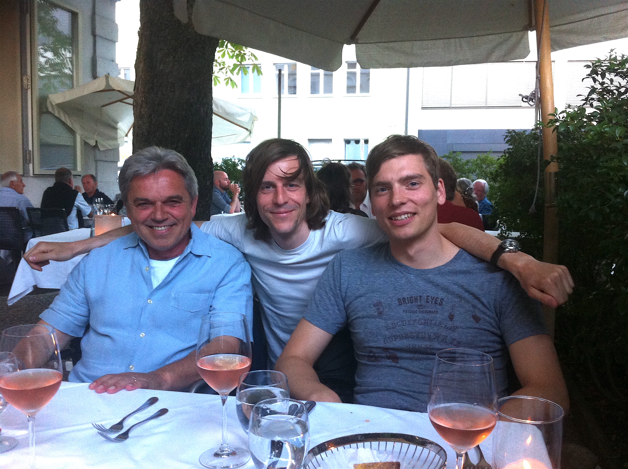 Das waren noch Zeiten: Schlag-den-Raz-Namensgeber Florian Raz im Sommer 2014 bei der Doppel-Siegesfeier mit Heinz Treuer alias Nils (links) und Philipp Koch alias «FeversMirrors» (Sieger von SdR 4.0).