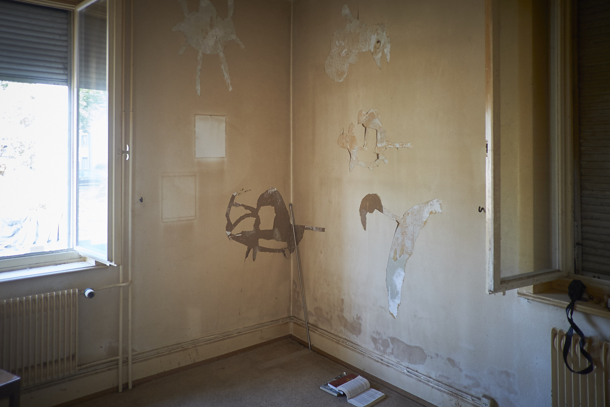 Auch ein Künstler: Raucherwand im Haus#99.