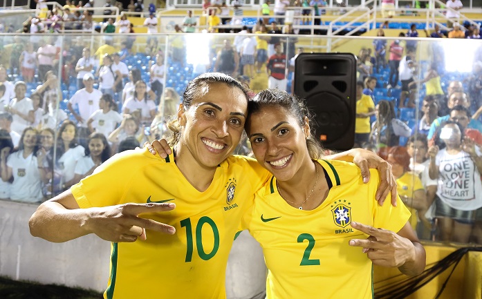 Die 30-jährige Marta Vieira da Silva (links) mit ihrer Teamkollegin Fabiana.