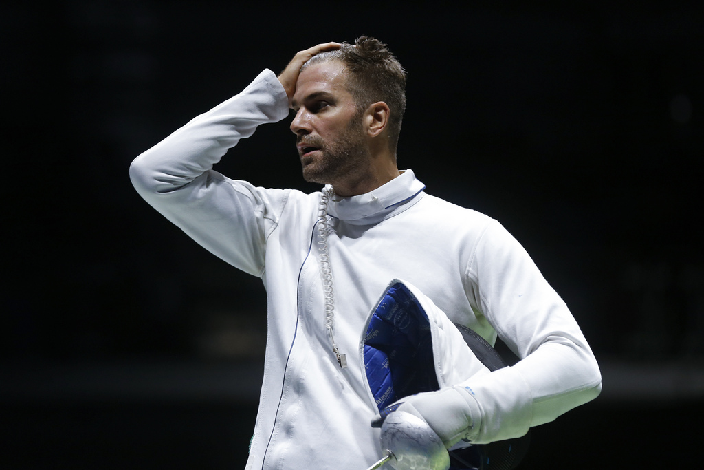 Switzerland's Benjamin Steffen reacts in the men�s Fencing Epee Team quarterfinal against Italy in the Carioca Arena 3 in Rio de Janeiro, Brazil, at the Rio 2016 Olympic Summer Games, pictured on Sunday, August 14, 2016. (KEYSTONE/Peter Klaunzer)