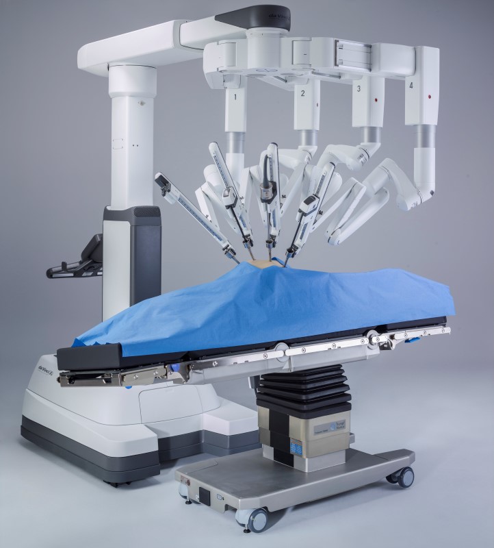 Robo-Doc: Auch am Operationstisch werden bereits Maschinen eingesetzt, wie dieser «da Vinci Xi robot-assisted system» in Sunnyvale, Kalifornien.