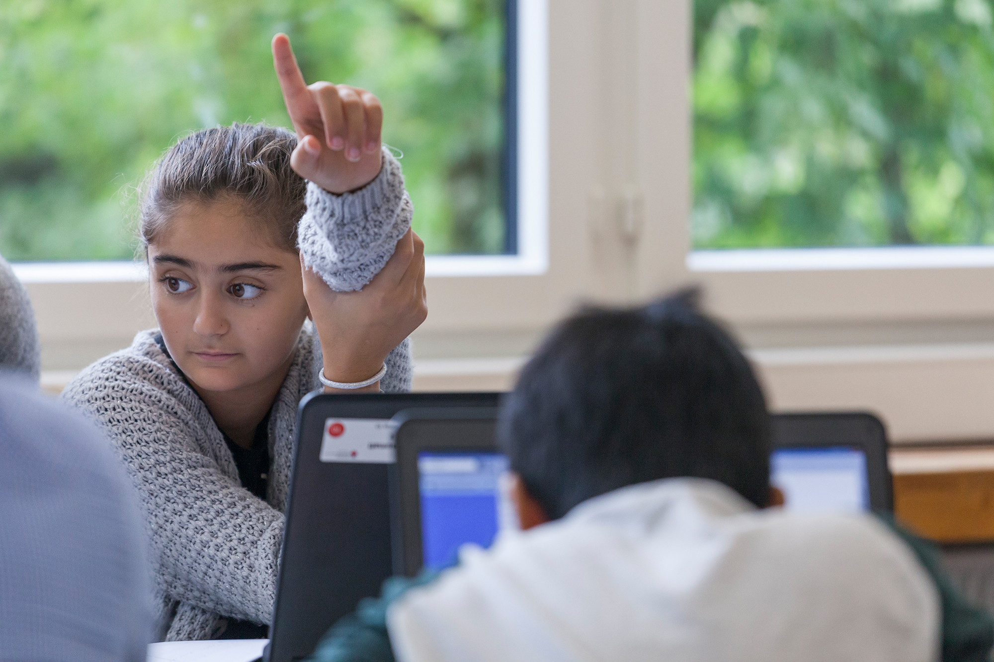 Wer aufstreckt, erhält bald Besuch von einem der Studenten – die können weiterhelfen.
