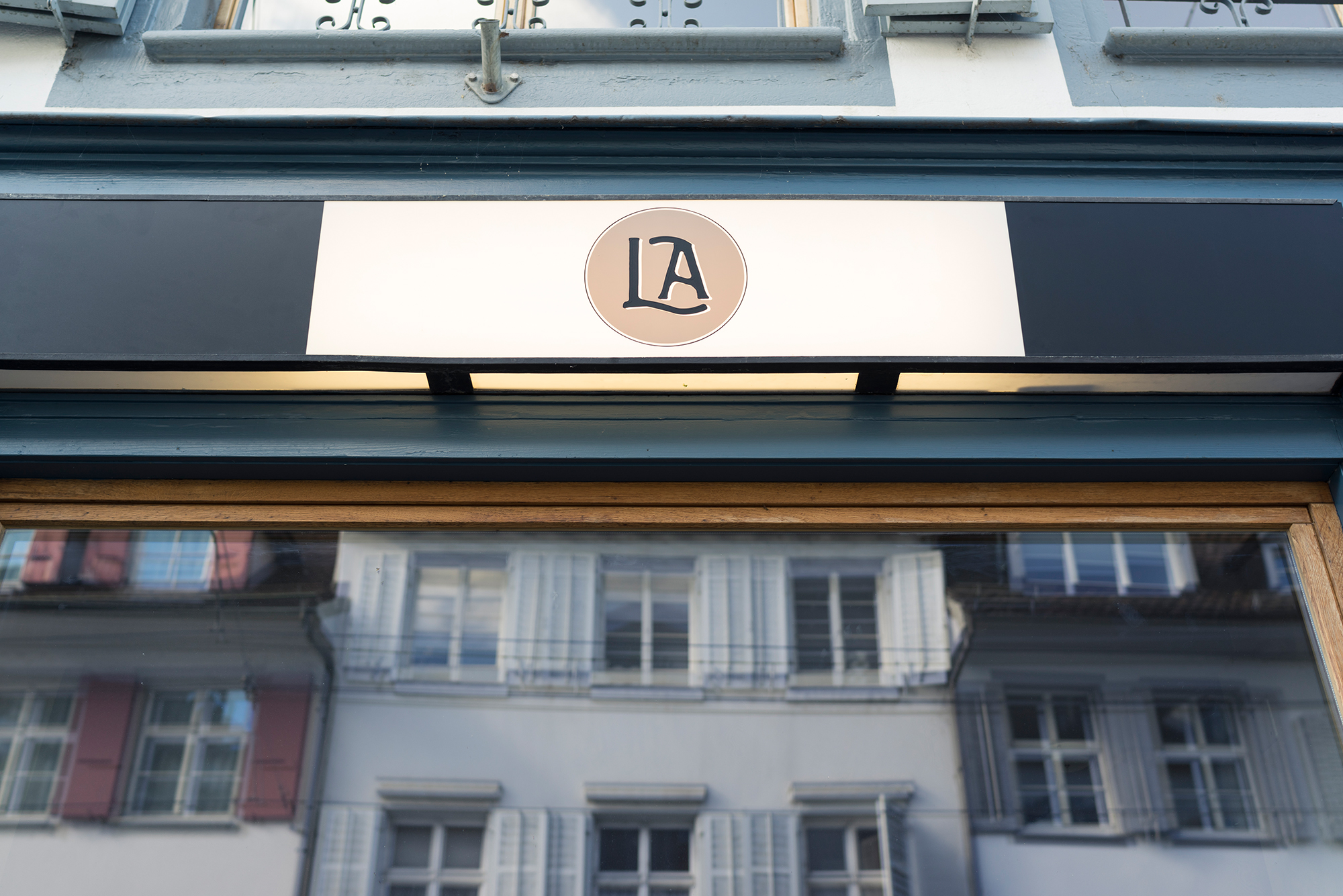 Ein weiterer Wechsel an der St. Johanns-Vorstadt: Wo sich einst das indische Restaurant «Jay's» und anschliessend der zweite Ableger von «Santa Pasta» befanden, möchte nun ein neues Wirte-Duo unte dem Namen «La» Neues ausprobieren.
