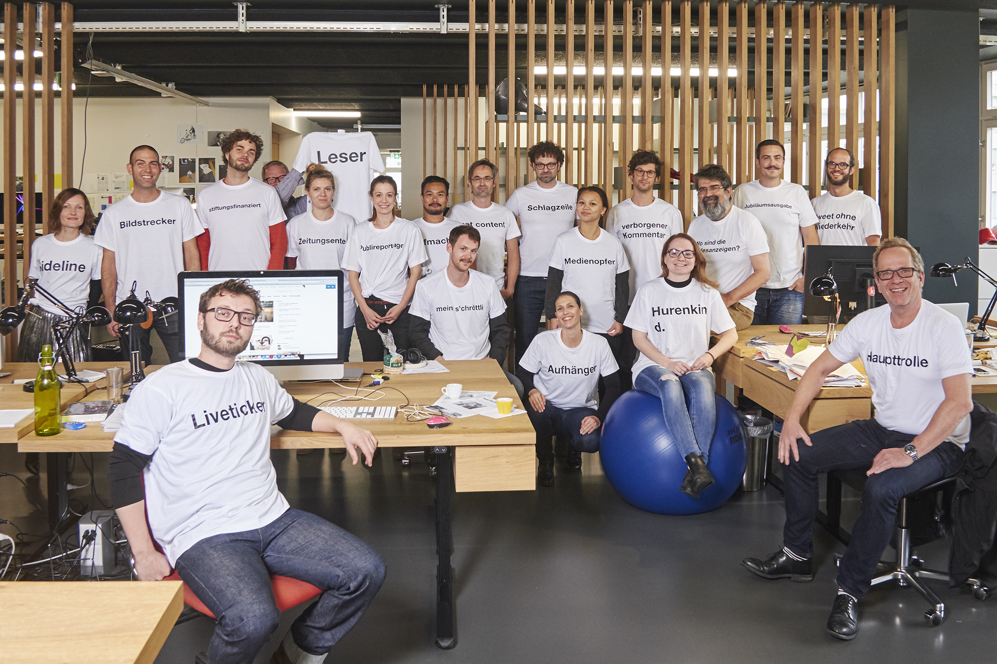 Karen N. Gerig (stv. Chefredaktorin), Nils Fisch (Bildredaktor), Amir Mustedanagic (Leiter Newsdesk), Tino Bruni (Produzent), Christoph Kieslich (Sport), Elin Fredriksson (Praktikantin), Andrea Fopp (Leben), Anthony Bertschi (Layout), Renato Beck (Regio), Hannes Nüsseler (Produzent), Reto Aschwanden (Leiter Produktion), Sara Mazzoni (Sekretariat), Yen Duong (Regio), Thom Nagy (Digitalstratege), Carol Engler (Layout), Martin Stohler (Leitung Korrektorat), Tobi Gees (Verlag), Stefan Kempf (Digital), Dominique Spirgi (Regio).