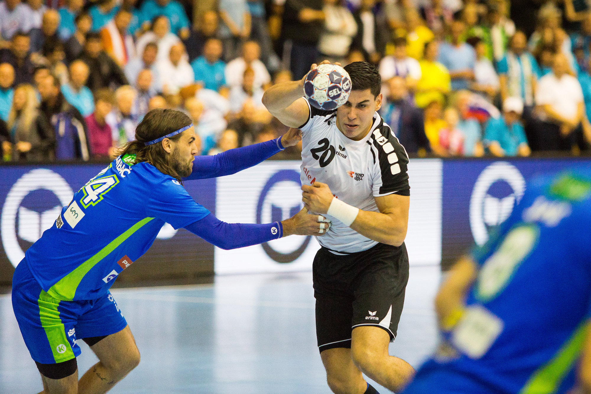 02.11.2016; Velenje; Hanball EM Qualifikation 2018 - Slowenien - Schweiz; Luka Maros (SUI) (Ziga Zupan/Expa/freshfocus)