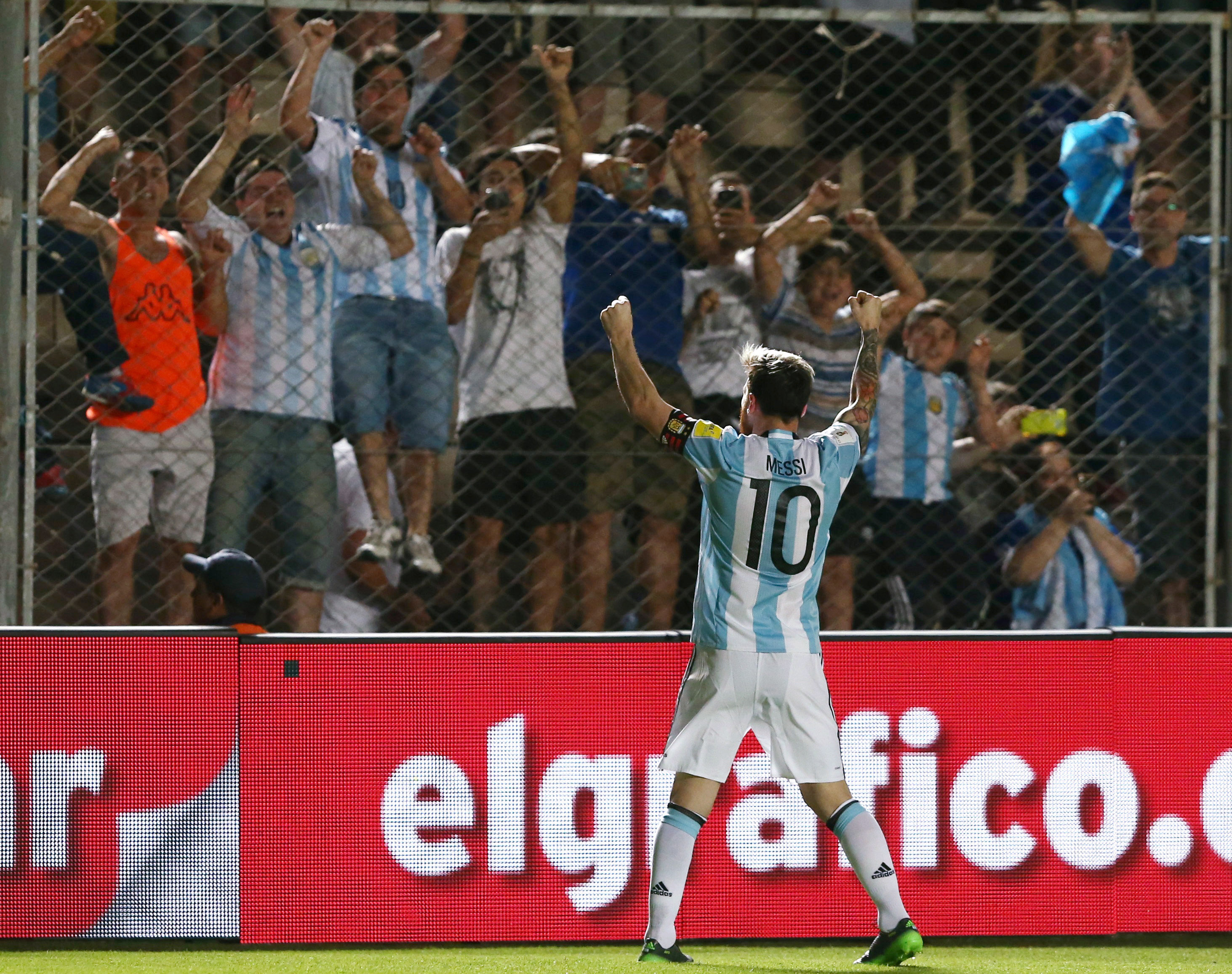 Football Soccer - Argentina v Colombia - 2018 World Cup Qualifiers - Del Bicentenario Stadium, San Juan, Argentina - 15/11/16. Argentina's Lionel Messi celebrates after he scored a goal. REUTERS/Enrique Marcarian TPX IMAGES OF THE DAY