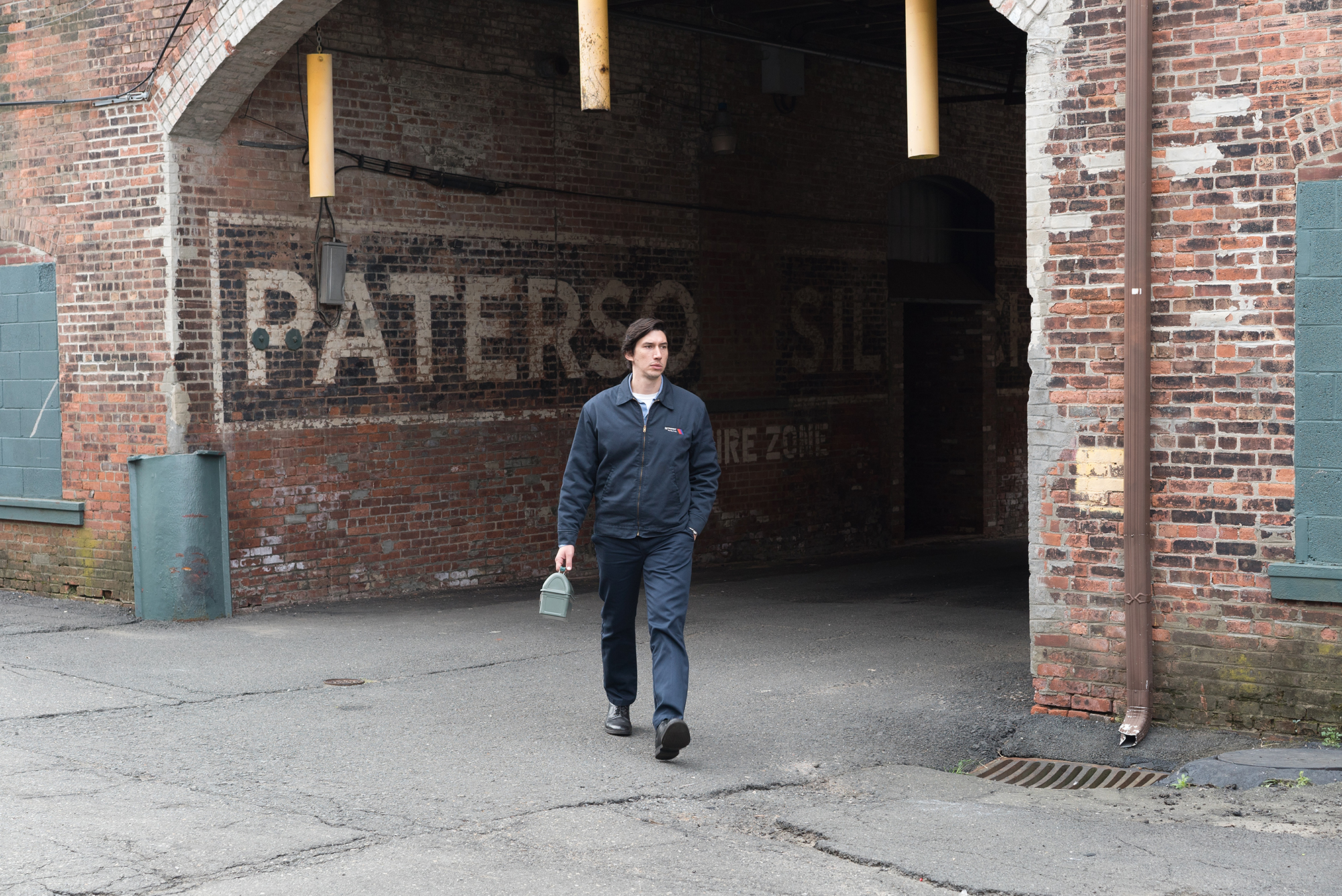 Jeder Tag wie der andere: Paterson auf dem Weg zur Arbeit.