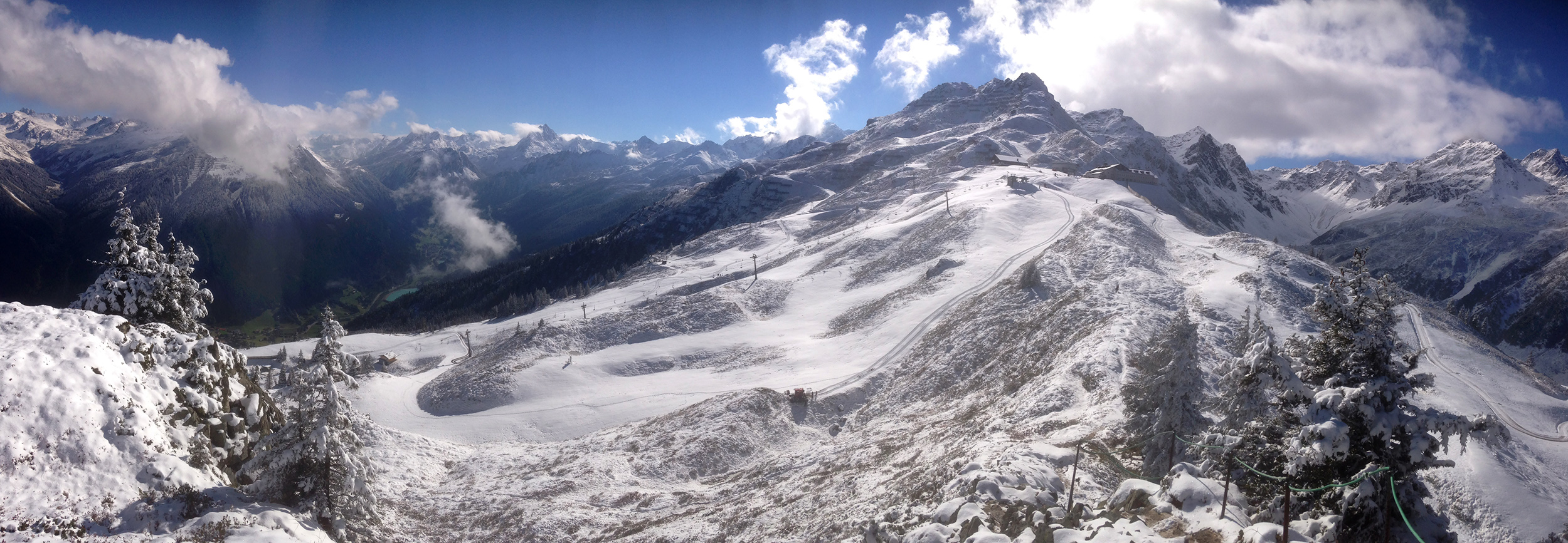 Lueget vo Berg und Tal, die Sonne scheint auf dem Versettla auf 2300 Metern.