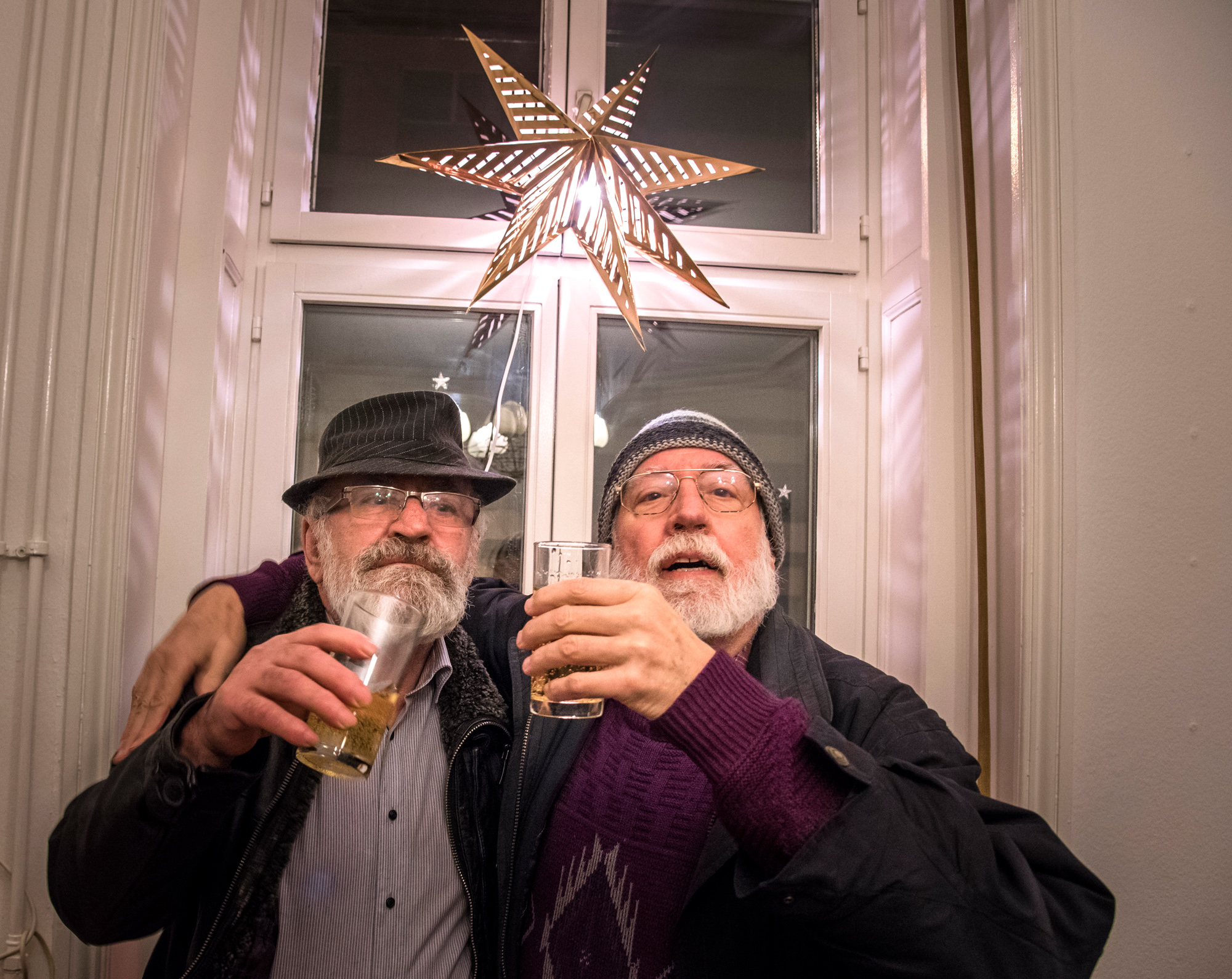 Die beiden Freunde kommen schon seit 20 Jahren regelmässig im Treffpunkt vorbei.