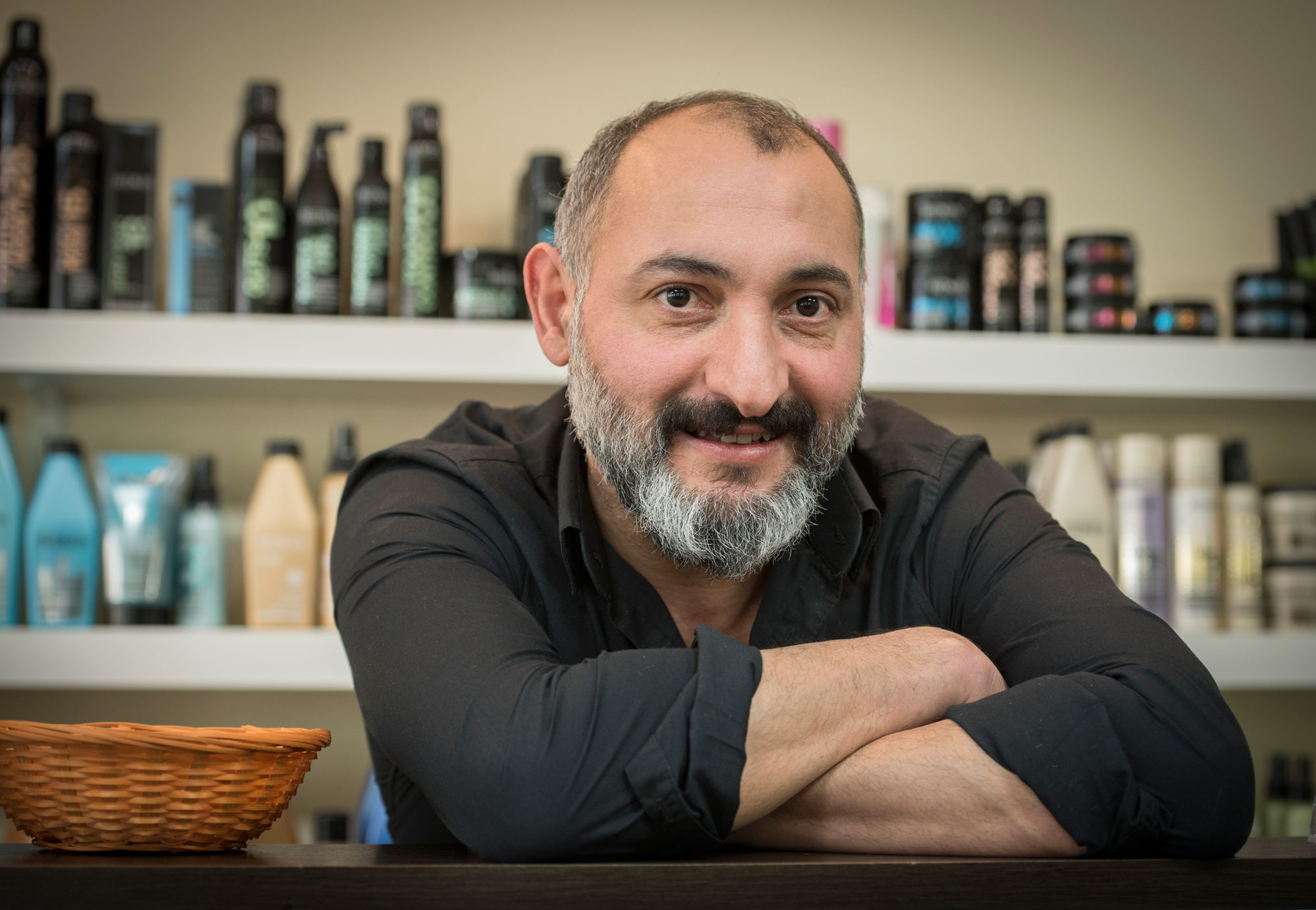 Coiffeur Metin Ulucan in seinem Laden «Hair Design Angel».