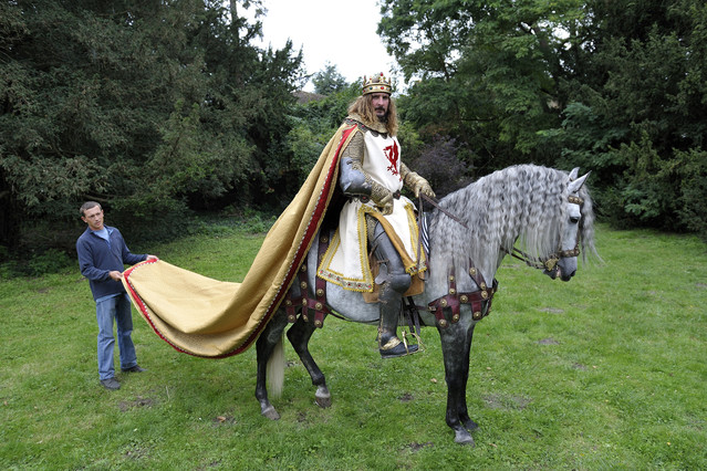 «Es gibt nichts Besseres, als wenn der Beste regiert!» – Rosstäuscher in der Politik class=