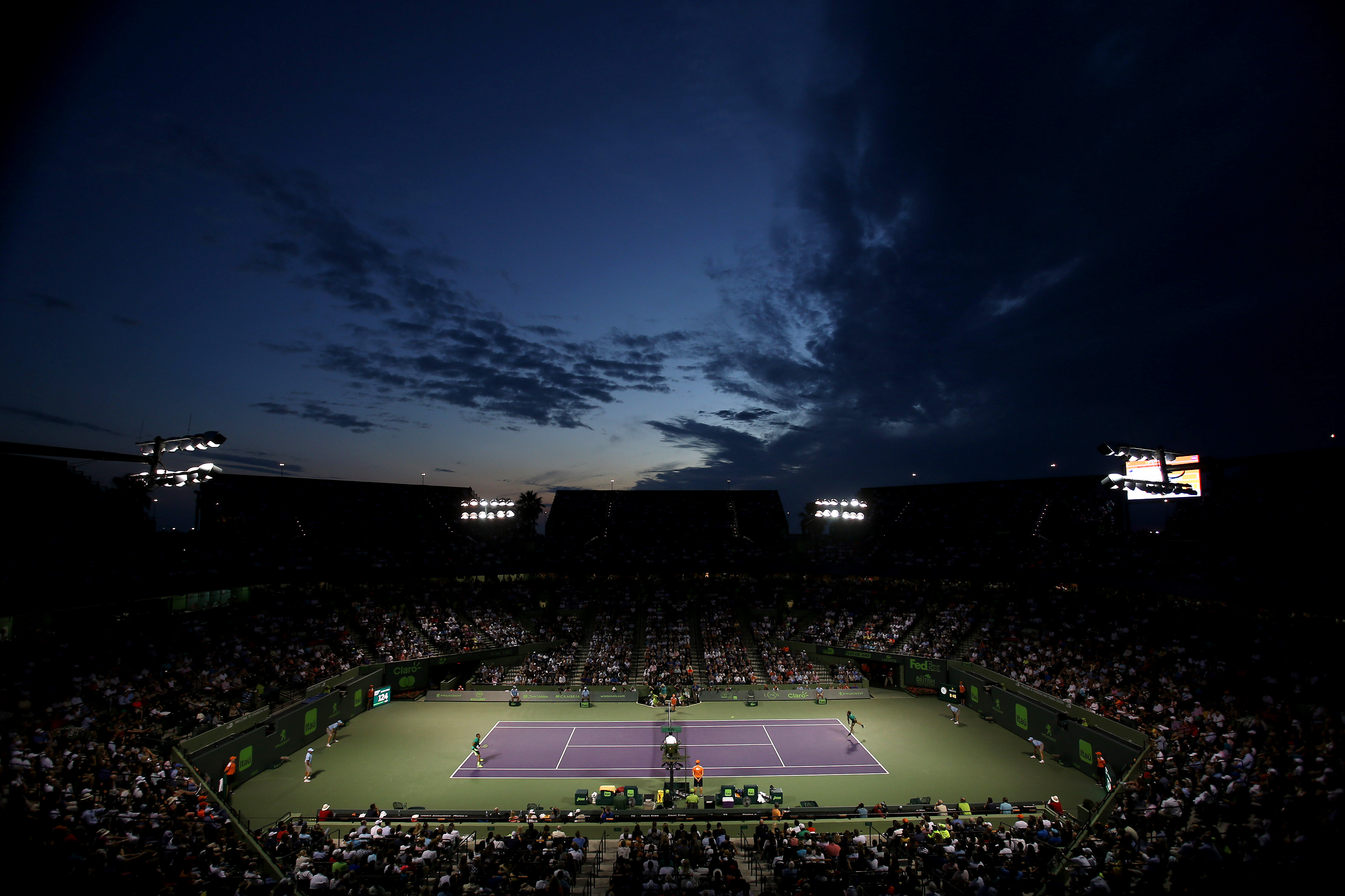 Mar 31, 2017; Miami, FL, USA; A general view of the match between Roger Federer of Switzerland (R) and Nick Kyrgios of Australia (L) during a men's singles semi-final in the 2017 Miami Open at Brandon Park Tennis Center. Federer won 7-6(9), 6-7(9), 7-6(5). Mandatory Credit: Geoff Burke-USA TODAY Sports