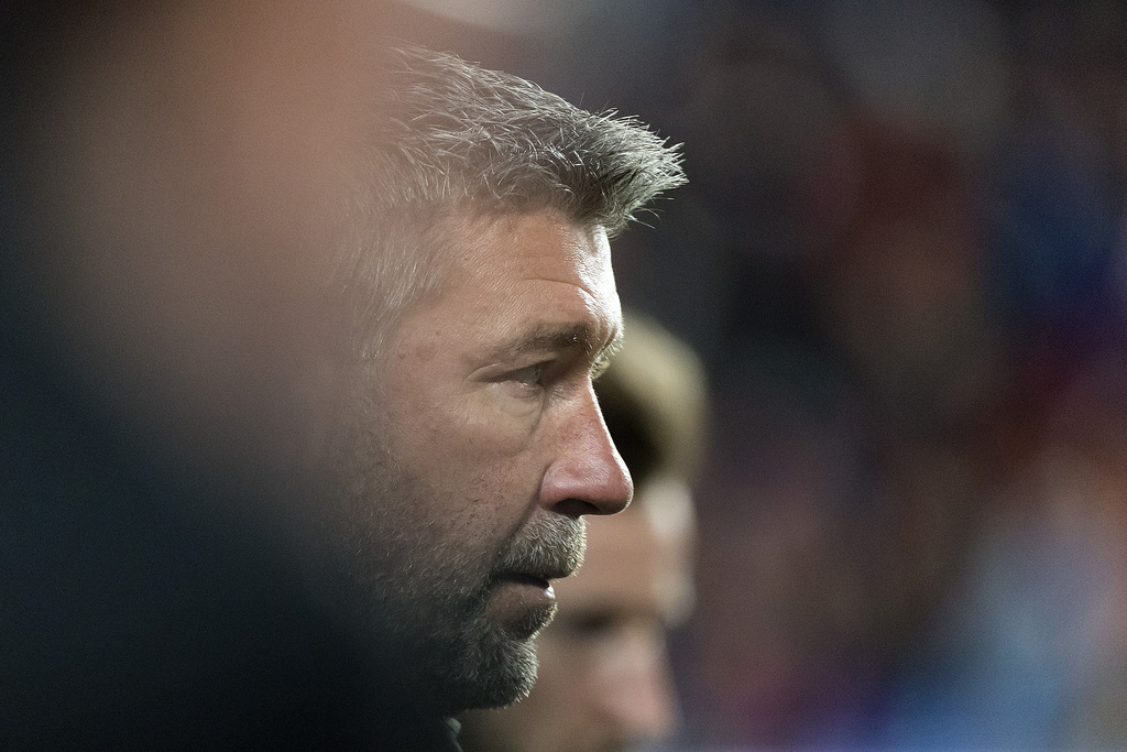 ZUR BEENDIGUNG DES ARBEITSVERHAELTNISSES VON URS FISCHER BEIM FC BASEL ERHALTEN SIE FOLGENDE ARCHIVBILDER, AM MONTAG, 10. APRIL 2017 ---- Der Basler Trainer Urs Fischer im Fussball Meisterschaftsspiel der Super League zwischen dem FC Basel 1893 und dem Grasshopper Club Zuerich im Stadion St. Jakob-Park in Basel, am Samstag, 18. Maerz, 2017. (KEYSTONE/Georgios Kefalas)