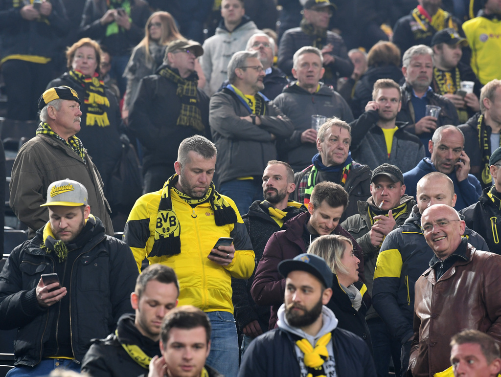 Fu�ball: Champions League, Borussia Dortmund - AS Monaco, K.o.-Runde, Viertelfinale, Hinspiele am 11.04.2017 im Signal Iduna Park in Dortmund (Nordrhein-Westfalen). Fans von Borussia Dortmund im Stadion. (KEYSTONE/DPA/A3730/_Federico Gambarini)