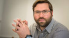 <p>Christian Huber erklärt, warum es nur in Einzelfällen nötig ist, gegenüber psychisch Erkrankten auf Distanz zu gehen.<