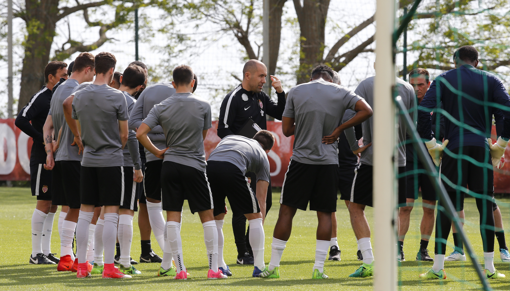 Football Soccer - AS Monaco Training - La Turbie Training Centre, Monaco - 18/4/17 Monaco coach Leonardo Jardim speaks to his players during training Reuters / Jean-Paul Pelissier Livepic