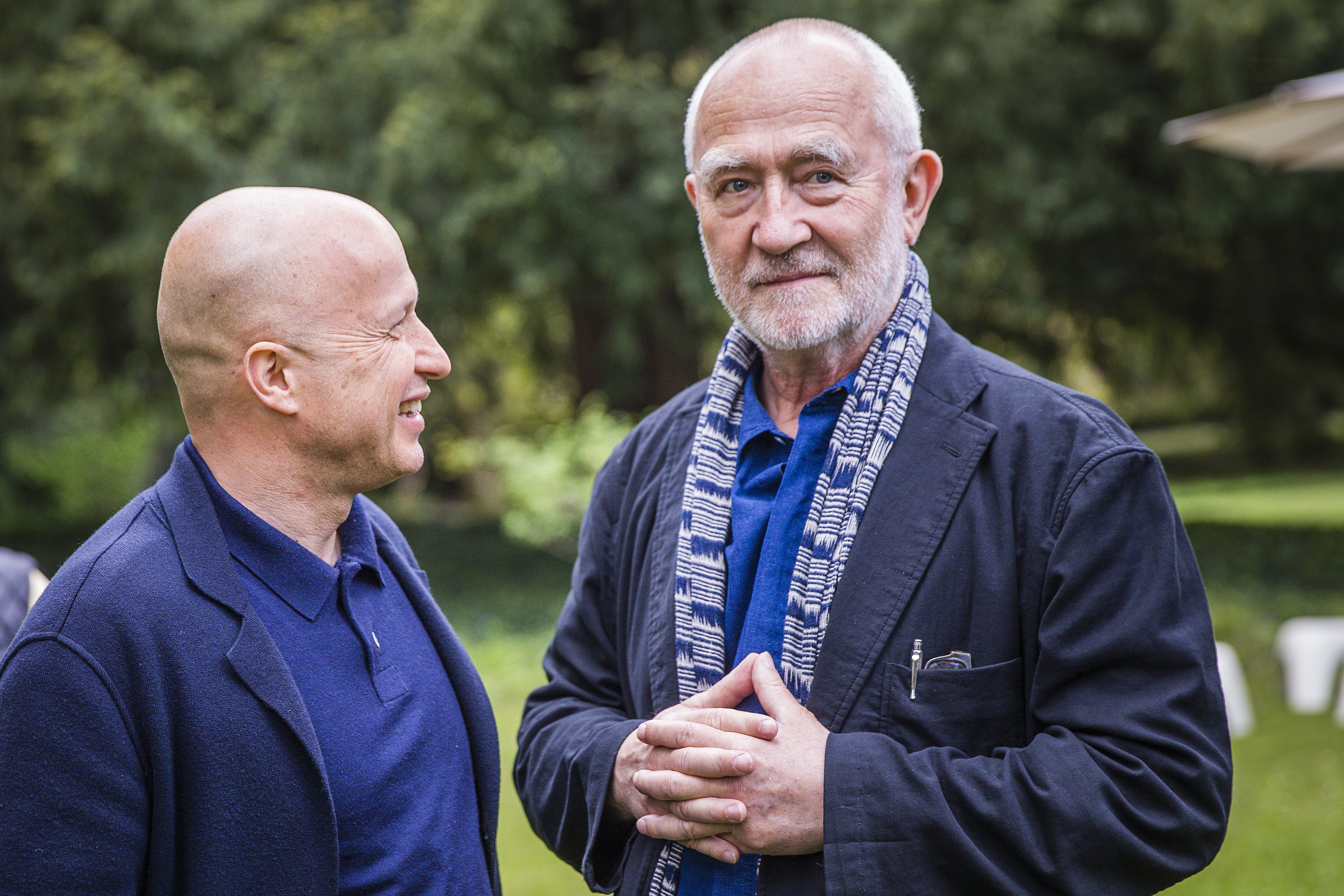 Fondation-Direktor Sam Keller freut sich offensichtlich über das Projekt von Peter Zumthor.
