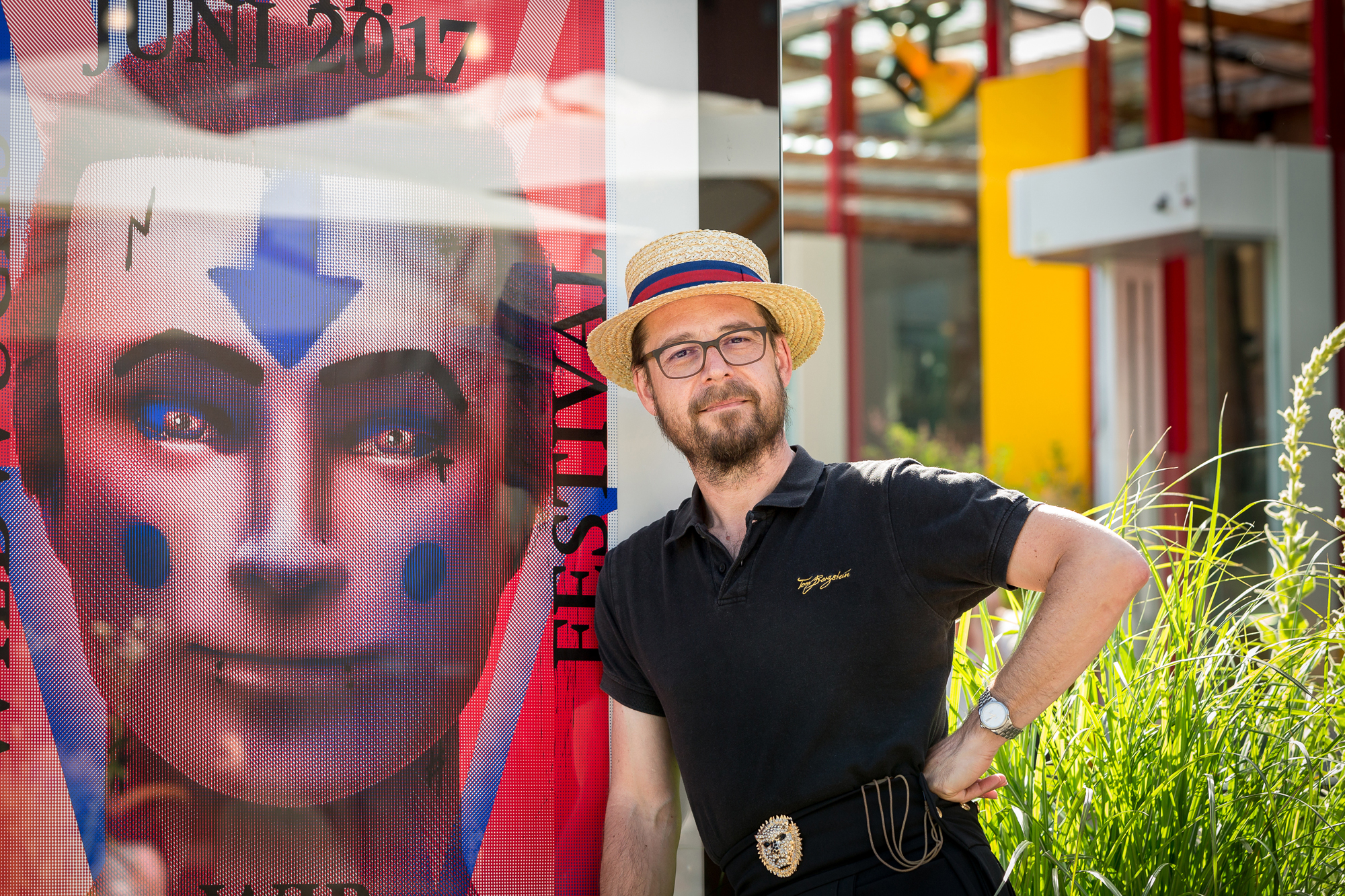 «Man kann nur dann Tabus brechen, wenn man den Menschen die Realität zeigt». Als einer der Protagonisten in einem Dokumentarfilm wie auch bei einer Podiumsdiskussion am bevorstehenden Wildwuchs-Festival möchte er für das Thema Depression sensibilisieren.