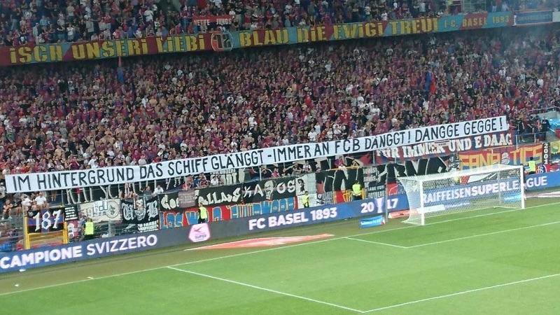 Parlen der Muttenzerkurve an die Adresse von Bernhard Heusler – Präsident des FC Basel