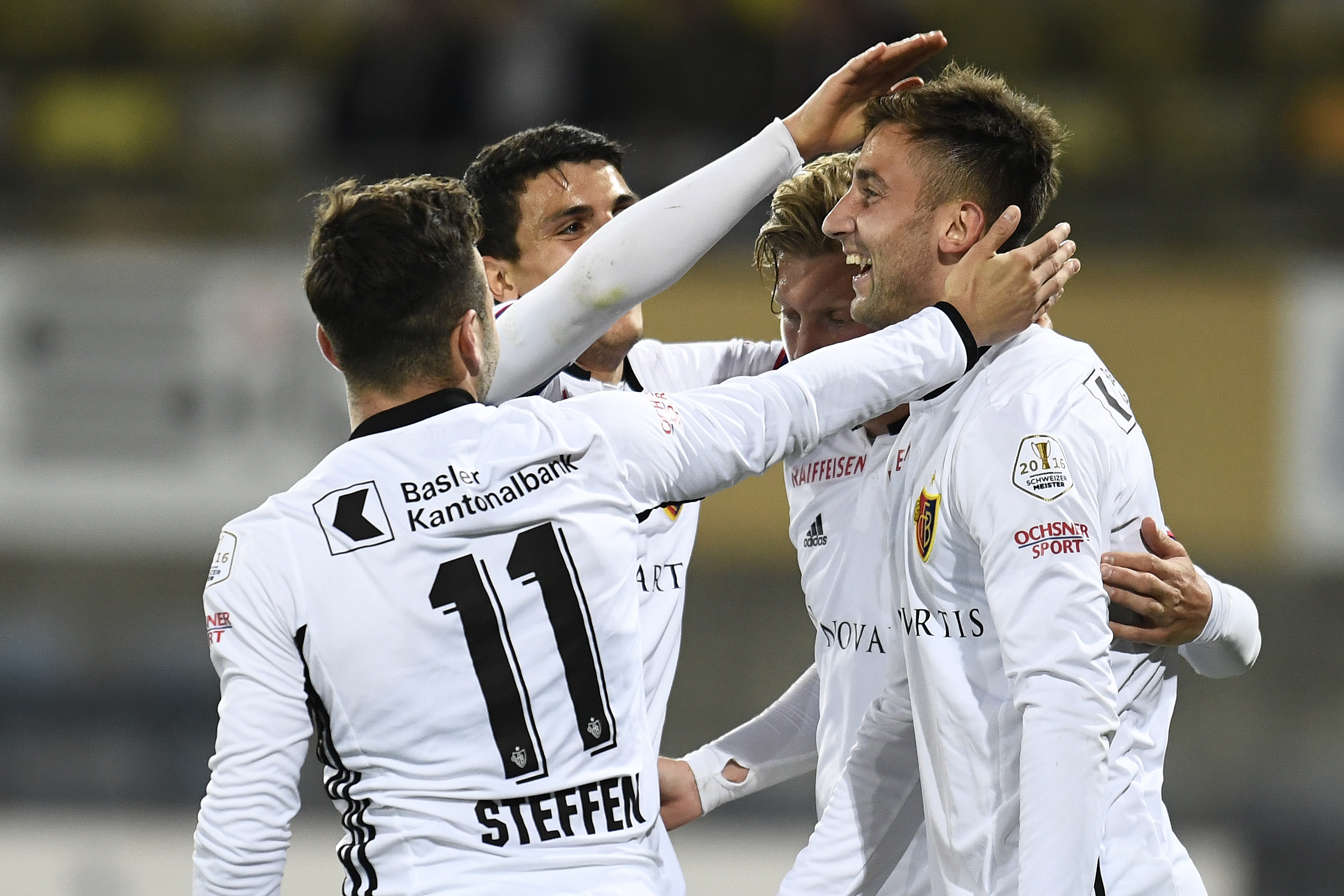 15.04.2017; Lausanne; Fussball Super League - FC Lausanne-Sport - FC Basel; Andraz Sporar (R, Basel) jubelt nach dem Tor zum 0:3 mit Renato Steffen (Basel), Mohamed Elyounoussi (Basel) und Alexander Fransson (Basel) (Urs Lindt/freshfocus)