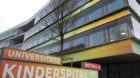 Hinweisschilder des neuen UKBB Spitalstrasse in Basel am Samstag, 29. Januar 2011. Das Universitaets-Kinderspital beider Base
