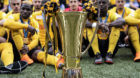 13.05.2018; Bern; Fussball Super League - BSC Young Boys - FC Lugano;
Der Meisterpokal Der BSC Young Boys ist Schweizer Fussb