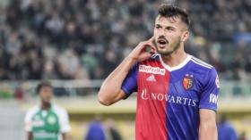 06.10.2018; St.Gallen; FUSSBALL SUPER LEAGUE - FC St.Gallen - FC Basel;
Albian Ajeti (Basel) nach seinem Tor vor den St.Galle