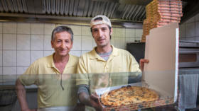 Mehmet Yildiz (links) und Mehmet Ortac machen die beste Fastfood-Pizza der Stadt. Punkt.