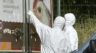 In diesem Kühllastwagen starben 71 Flüchtlinge - den mutmasslich Verantwortlichen für den Transport wird nun der Prozess g