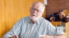 Jacques Dubochet wurde 1942 in Aigle VD geboren. Nach einem Doktorat in Biophysik in Genf und Basel war er ab 1987 Professor 